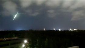 加拿大,隕石,流星,新奇,奇景,天空,球體,發光　圖／翻攝自太陽報