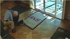 搶匪,搶銀行,美國,賓州,Robert Sakosky,John Ryall　圖／翻攝自click2houston