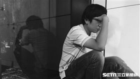 焦慮,沮喪,哭泣,難過,憂鬱,傷心,頭痛,壓力（圖／記者馮珮汶攝）
