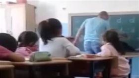 土耳其,小學,老師,學生（圖／翻攝自YouTube）