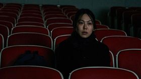 洪常秀,金珉禧,獨自在夜晚的海邊／可樂提供