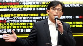 黃國昌罷免案　中選會：最快12月投票時代力量立委黃國昌罷免案連署跨越門檻。中央選舉委員會主委劉義周26日表示，下週將提送委員會審議，若沒問題就會通過成案，預計最快12月辦理罷免投票。圖為時代力量立委黃國昌26日在立法院財政委員會質詢。中央社記者張皓安攝　106年10月26日