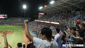 桃猿棒球場全猿主場。（圖／記者林敬旻攝）