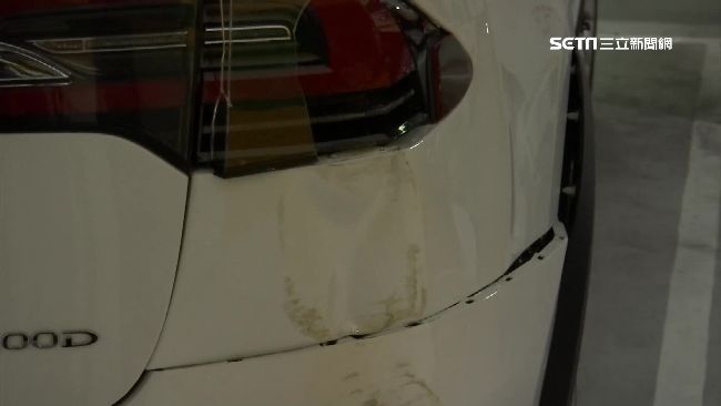580萬特斯拉暴走　自動停車竟撞牆