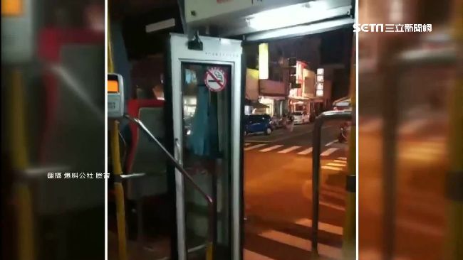 公車行駛中門沒關　反映後駕駛繼續開