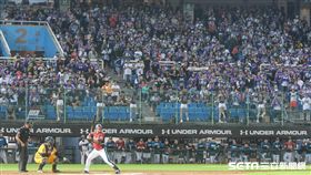 ▲ 台灣大賽第一戰觀眾。（圖／記者林敬旻攝）