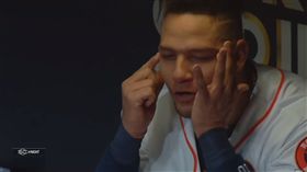 古利爾開轟後做種族歧視手勢　大聯盟宣布禁賽5日
圖／翻攝自Sports Dog YouTube
https://www.youtube.com/watch?v=bJrF4FenbkA