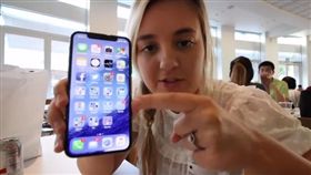 iPhone X,曝光,新機,工程師,解雇,開除,炒魷魚,蘋果,Brooke Amelia Peterson
（圖／翻攝自YouTube）