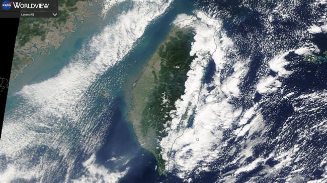 山脈劃開雲系　 台灣洗版英氣象局