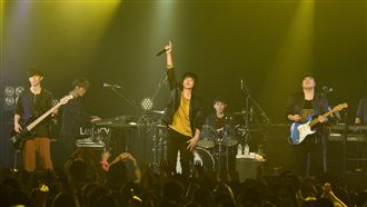 凡人譜奪版面秀台語　魚仔尬兄弟本色