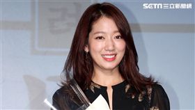 朴信惠來台大方與台灣粉絲分享豐盈秀髮的秘訣（記者邱榮吉/攝影）