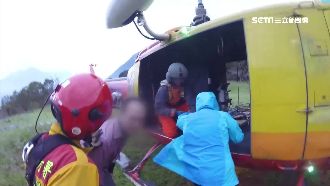 登山客被虎頭蜂攻擊　空勤急吊掛搶救