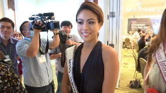 總統夏威夷僑宴嬌點　選美小姐吸睛