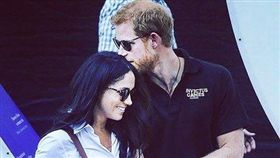 英國,皇室,哈利王子,梅根馬可,Meghan Markle,喜訊,血緣,遠親,家族（圖／翻攝自臉書Prince Harry）https://www.facebook.com/princeharryfanspage/photos/a.161463680566726.33704.161454230567671/1571076336272113/?type=3&theater