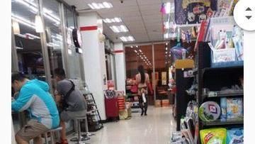 驚！小七驚見「全裸貓咪」竟「露鳥」