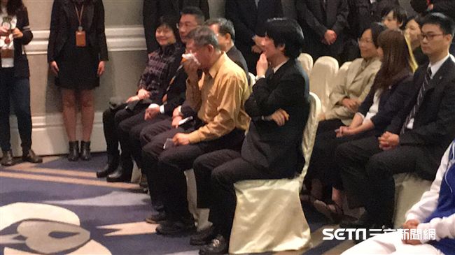 回顧世大運！柯百感交集哽咽了