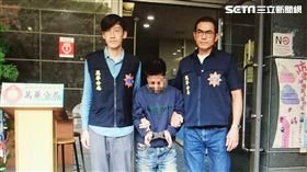 林女因入不敷出，透過網路徵才成為車手，替詐騙集團提領50萬元贓款，卻只拿到1萬元佣金，警方趁她出門參加同志大遊行時逮人，訊後依詐欺罪移送法辦（翻攝畫面）