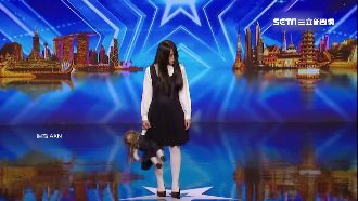 陰森女抽搐上達人秀　評審嚇到離席