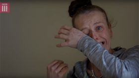 性工作者,哭泣(https://www.youtube.com/watch?v=6mHTNmRpysg)