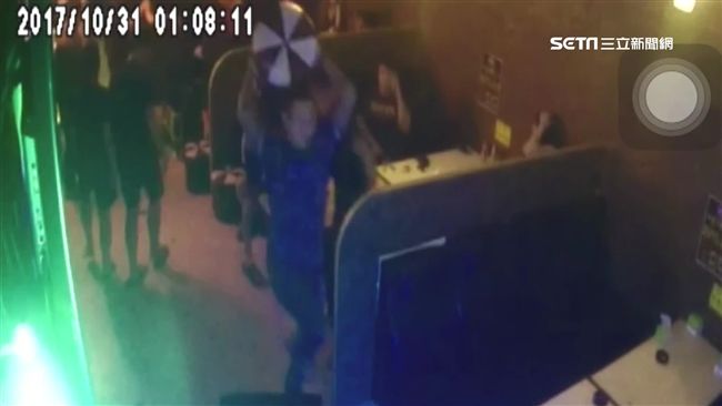 酒吧辣妹拒追求　2男竟借酒裝瘋砸店