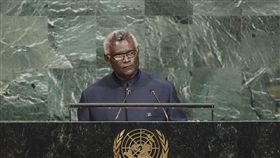 索羅門群島總理籲聯合國承認台灣索羅門群島總理蘇嘉瓦瑞（Hon. Manasseh Sogavare）美東時間22日在聯大總辯論，強調現在是聯合國承認台灣為合法會員國的時刻。（取自聯合國官網）中央社記者黃兆平紐約傳真　106年9月23日