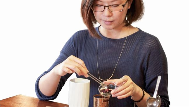 金融業轉戰茶飲店！她獲時裝品牌合作