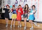校花女團TUD化身魔女宅即便、白雪公主、小紅帽、美少女戰士、神力女超人等造型，擔任愛心大使呼籲大眾幫助募集小朋友的三餐，讓他們三餐不挨餓。（記者邱榮吉/攝影）