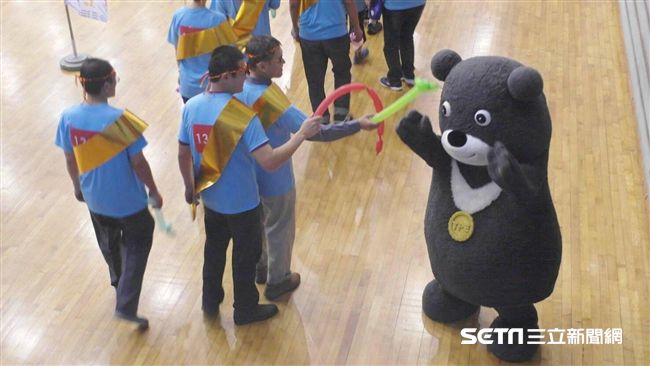精神病人運動競賽　熊讚到場加油