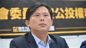 黃國昌罷免案中選會將討論時代力量立委黃國昌罷免案連署人數已達門檻，中選會將在31日進行審核公告，若罷免案成立，60天內舉辦投票，黃國昌（圖）上午出席立院黨團記者會神色自若，並未對罷免案多做說明。中央社記者孫仲達攝  106年10月31日