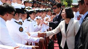 蔡英文,國軍,軍官,少尉,圖/翻攝自國防部發言人臉書