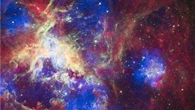 美國國家航空暨太空總署（NASA）為了應景，在萬聖節前夕推出「宇宙專輯」，將我們人耳聽不到的宇宙聲音收錄在專輯中（圖／翻攝自NASA推特）