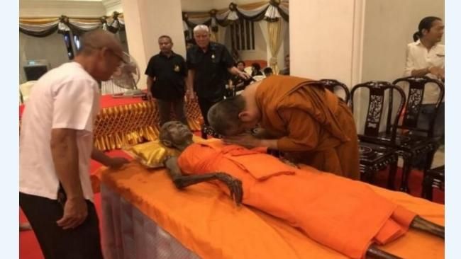 高僧圓寂百日開棺　屍身不腐信徒震驚