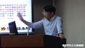 時代力量徐永明11月1日在內政委員會痛批,內政部長葉俊榮的捕蜂捉蛇回歸農政承諾跳票! 記者李英婷攝