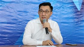 江啟臣直播方式宣布  參選台中市長國民黨籍立委江啟臣（圖）31日上午在豐原服務處以直播方式正式對外宣布，他將堅定投入明年台中市長的選舉。中央社記者趙麗妍攝  106年10月31日