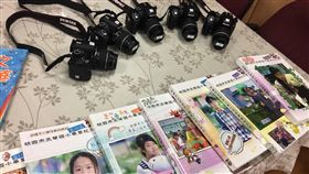 文華國小，畢業紀念冊，個人化，數位化，少子化，無版印刷。（記者郭奕均攝影）