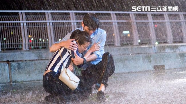 孫沁岳拍颱風戲失溫　鐵片嚇壞陽詠存