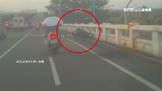 黃色封鎖線變路障？騎士絆倒慘摔2圈