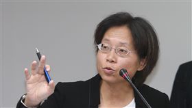 一例一休修法　勞動部次長立院列席報告立法院社會福利及衛生環境委員會2日邀請勞動部次長廖蕙芳（圖）等人列席報告一例一休修法擬朝鬆綁7休1 限制、放寬輪班間隔11小時限制等議題。中央社記者謝佳璋攝　106年11月2日