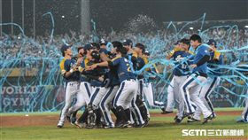 中華職棒總冠軍賽中信兄弟LAMIGO 圖／記者林敬旻攝