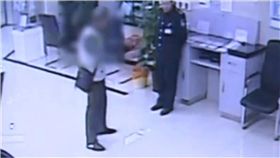 大陸,四川,錦陽,詐騙,老人,警察,銀行,轉帳　圖／翻攝自梨視頻