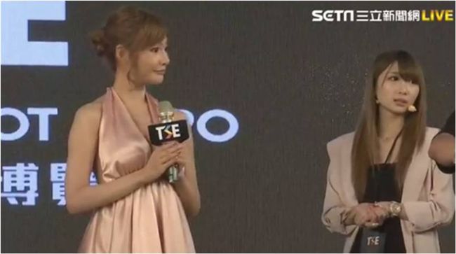 寫真博覽會誠意十足　就連翻譯也超正