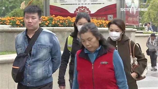 過年不返鄉　陸民反向接爸媽進城過年
