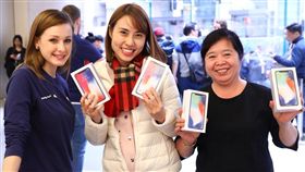 iPhone X 
（圖／翻攝自Tim Cook推特）