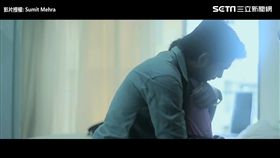 女兒借錢向爸爸買下一小時的陪伴。（圖／翻攝自Sumit Mehra臉書）