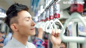 伯朗冷萃黑咖啡推出全台首創咖啡車「香」。（圖／金車提供）