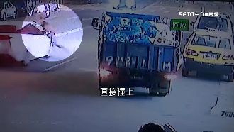 清潔員失控自撞車　空轉2圈後彈飛！
