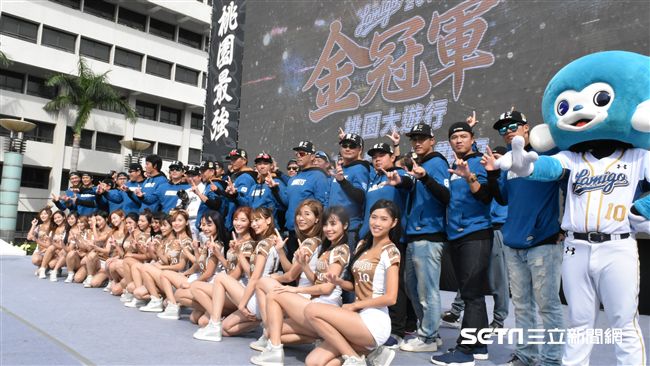 ▲桃猿封王遊行。（圖／記者王怡翔攝）