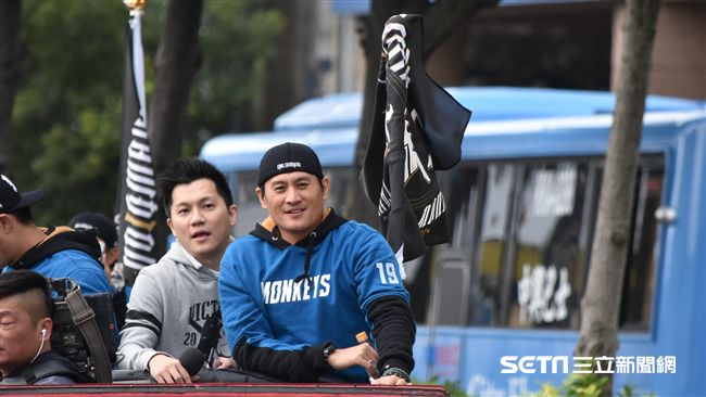▲桃猿封王遊行林英傑。（圖／記者王怡翔攝）