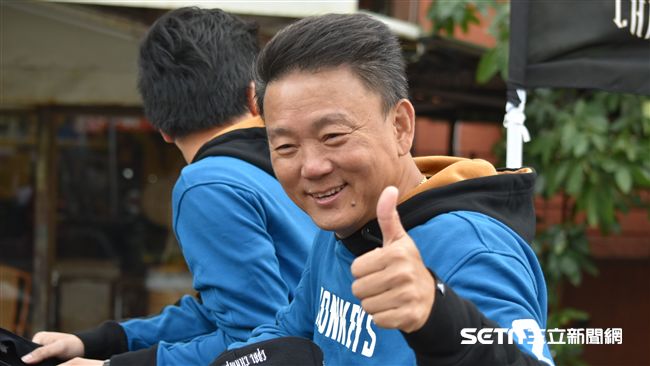 ▲桃猿封王遊行洪一中。（圖／記者王怡翔攝）