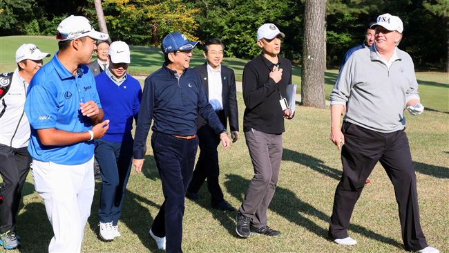 與川普打小白球　安倍：聊得很起勁